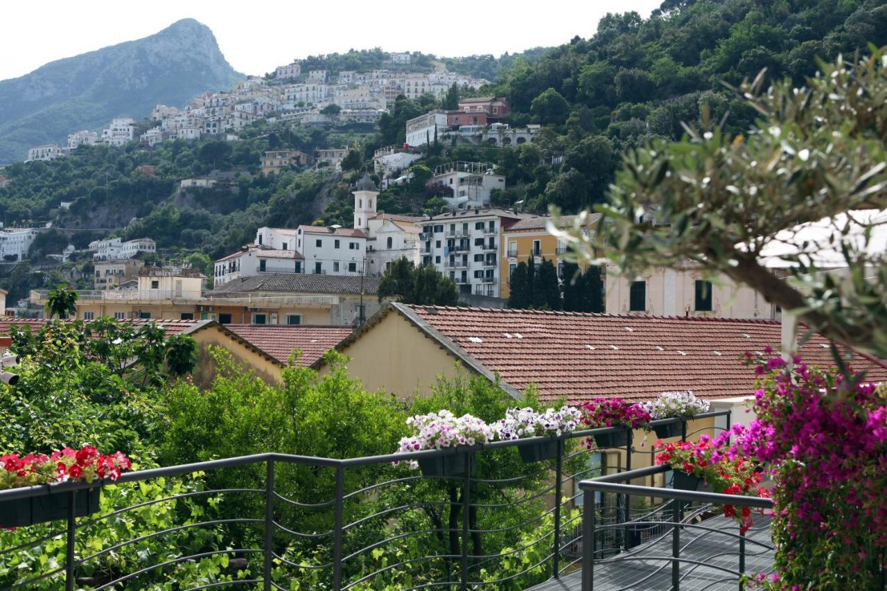 Aretusa Resort Amalfi Coast Vietri Bagian luar foto