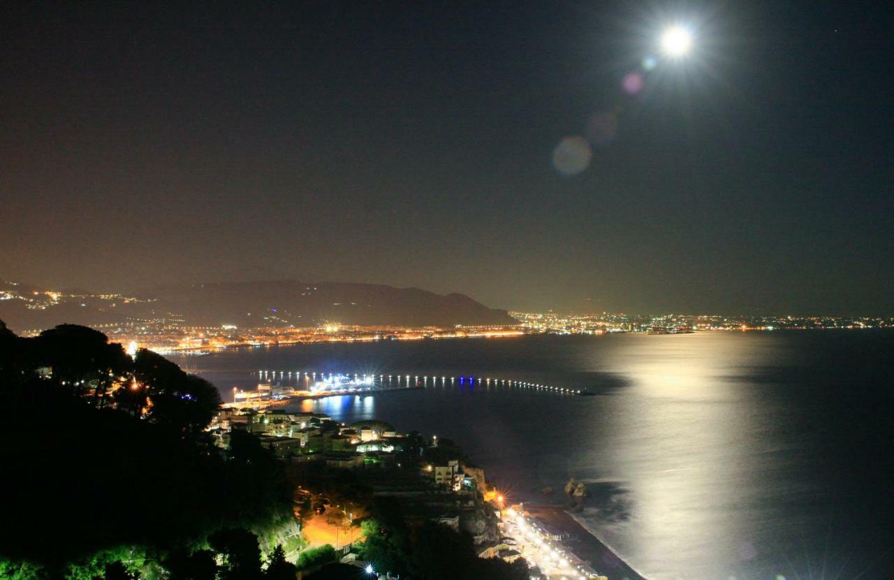 Aretusa Resort Amalfi Coast Vietri Bagian luar foto